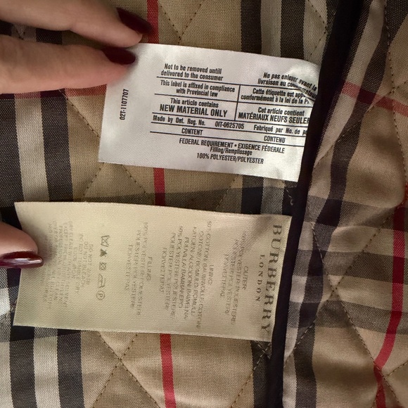 AUTHENTIC BURBERRY QUILTED BARN JACKET WITH NOVA PLAID LINING *RARE FIND* - Picture 4 of 7